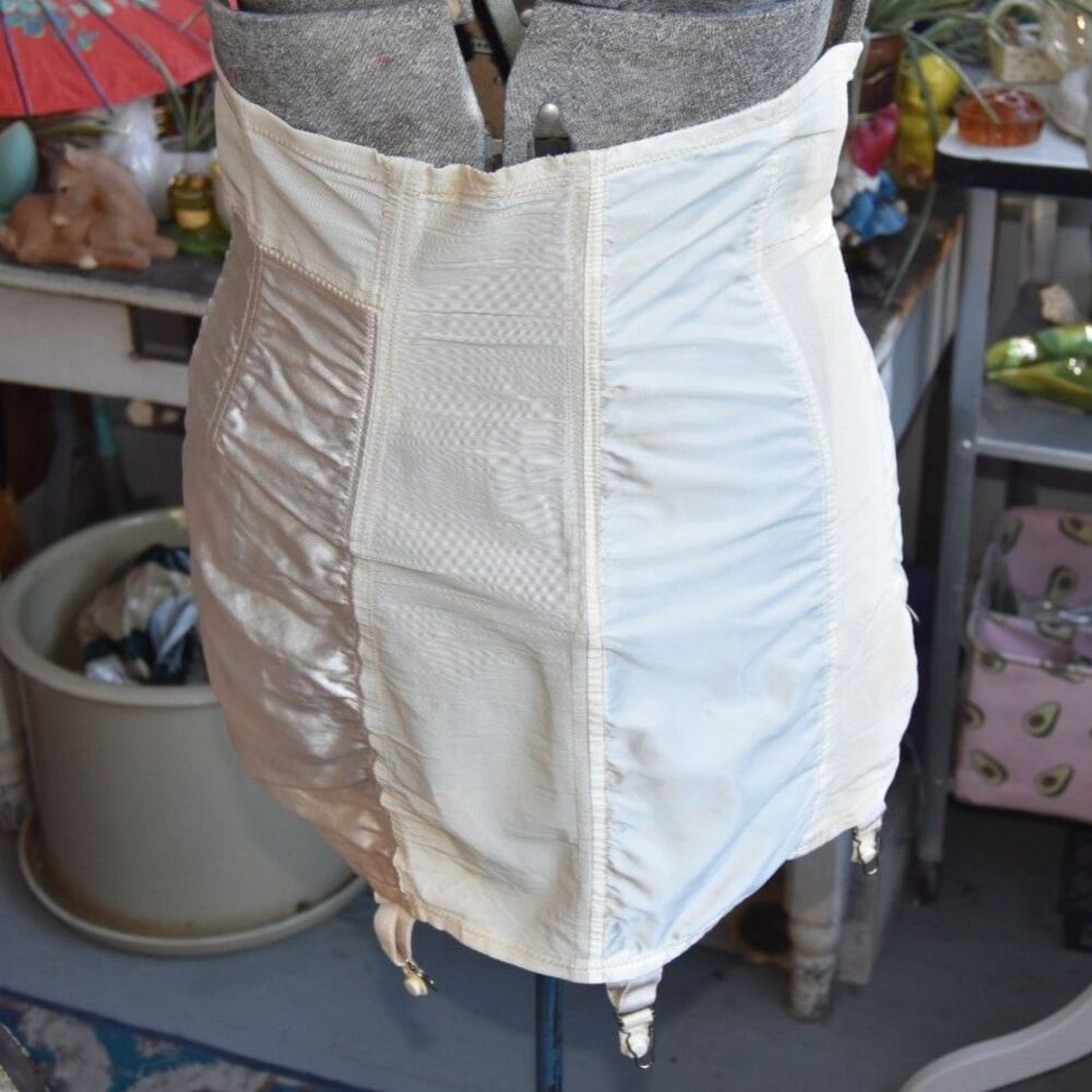 40s-50s Vintage Ivory High Waist Open Bottom Girdle Garters Talon Zip 32 Waist